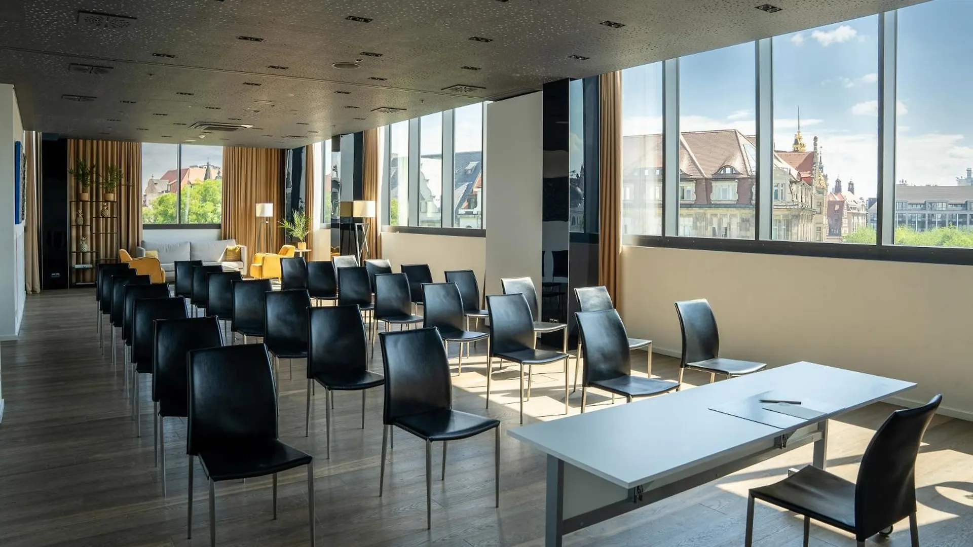 **** Hotel INNSiDE by Meliá Leipzig Alemania